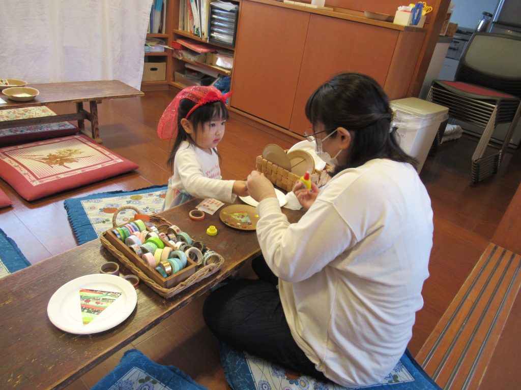 子育て支援カフェの様子 | 岩手キリスト教学園認定こども園｜ひかりの子